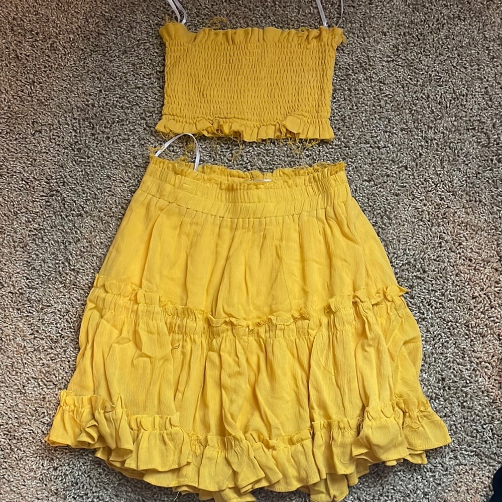 Yellow show po set